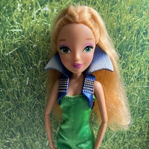 Winx flora doll